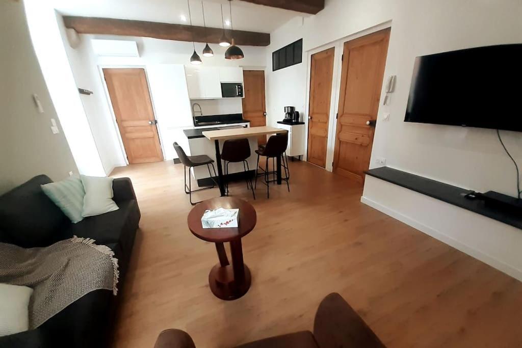 Classe 4 Etoiles - Cybele - Centre Ville 2 Chambres, Cour Privative Et Garage Vienne  Eksteriør billede